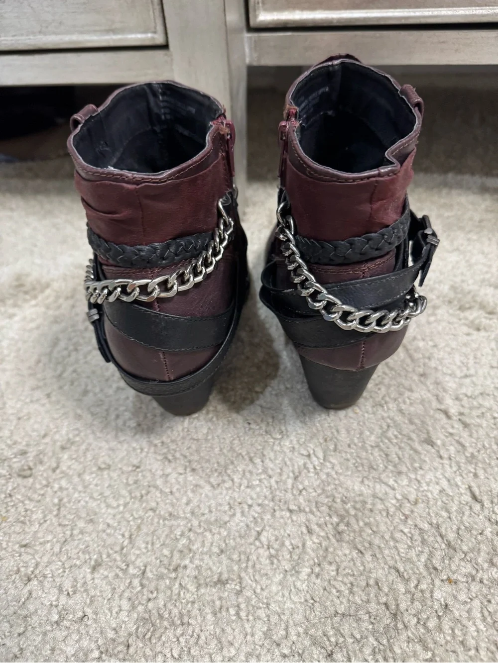 BKE Buckle Women's Burgundy Chain-Accent Ankle Bootie Boots